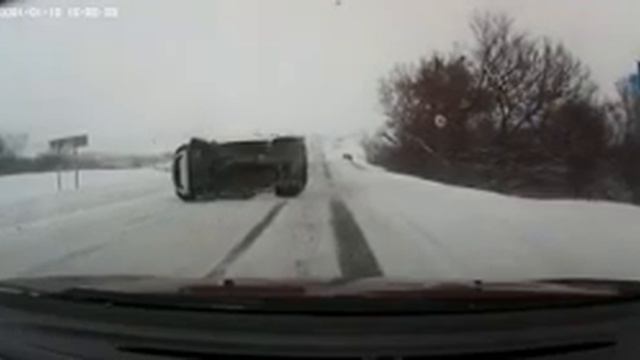 Перевернулся Рено Дастер в сторону Янаула смотреть онлайн