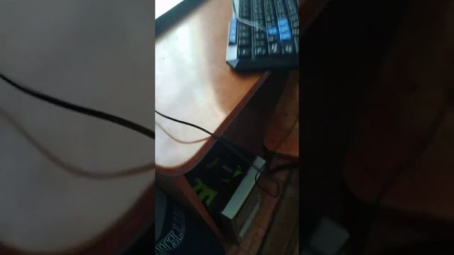 Я подсоединил клавиатуру к ноутбуку. смотреть онлайн