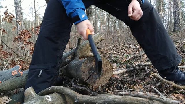 Топор Truper Vs топор Gerber Bear Grylls Hatchet (replika)