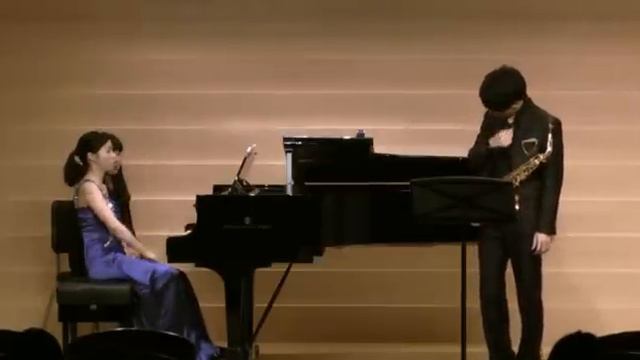 Kim Dong Hwan - Six Pieces Musicales d'Etude pour E-flat Alto Saxophone смотреть онлайн