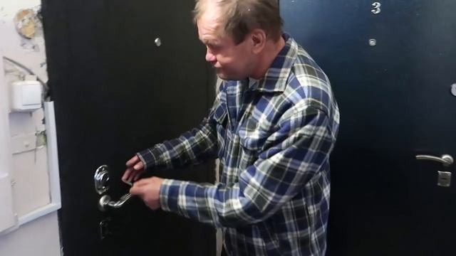 ПОДАРИЛ КВАРТИРУ БЕЗДОМНОМУ. СЕРЕГА ЗАПЛАКАЛ... / SetPos смотреть онлайн