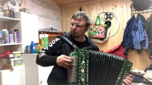 ПОД НЕБОМ ПАРИЖА на гармони!!!