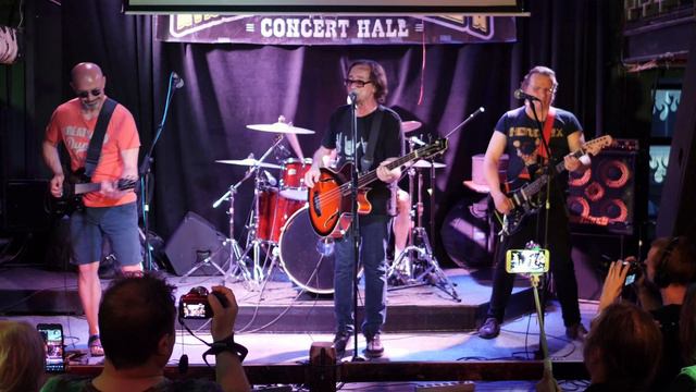 Рок в раю (Дмитрий Бациев). ЗОО (Триста)