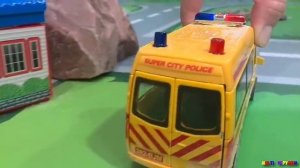 Мультики про машинки.  Скорая помощь и Полицейская машинка.