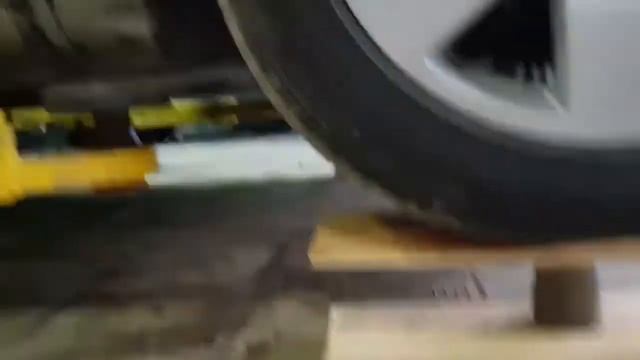 Реальные испытания полусухой стяжки от Сержа Мокрого! Смотреть до конца! смотреть онлайн