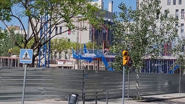 Испания,Барселона,Sant Adria de Besos,т.ц Diagonal mar...,обзор городка,строительство домов... смотреть онлайн