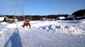 Т-25. Чистка территории от снега