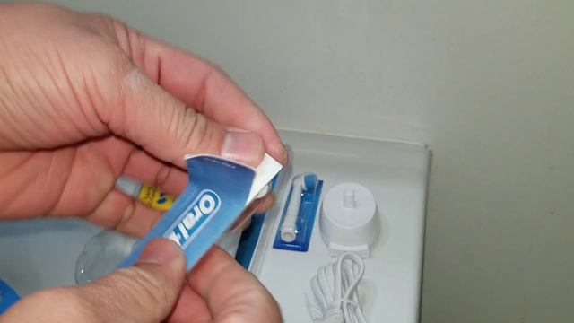 Oral-B Vitality Rechargeable Toothbrush Unboxing