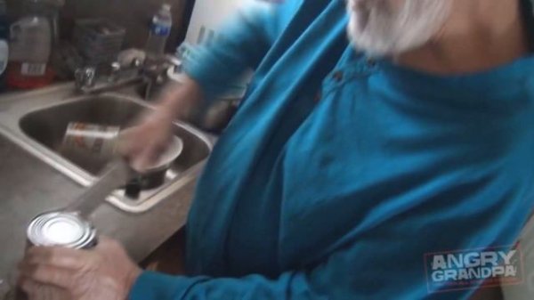 ЗЛОЙ ДЕД замерз