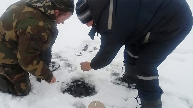Солигорские рыбаки на Чёрных камнях смотреть онлайн