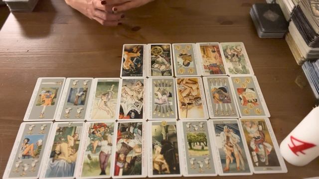 Расклад для одиноких #рапунцель - появится ли в Вашей жизни Император-освободитель. #таро смотреть онлайн