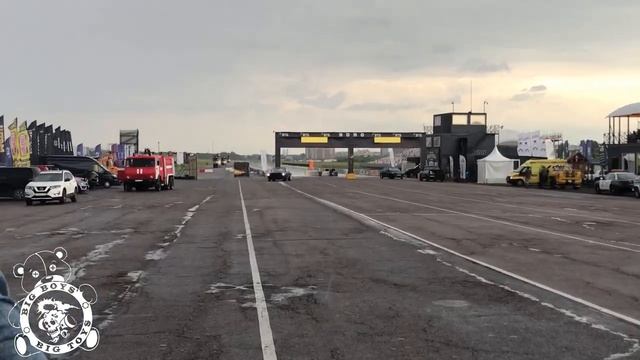 BIG BOYS BIG TOYS / DRIFT TAXI / DRAG RACING / ЭЛЕКТРО МУСТАНГ смотреть онлайн