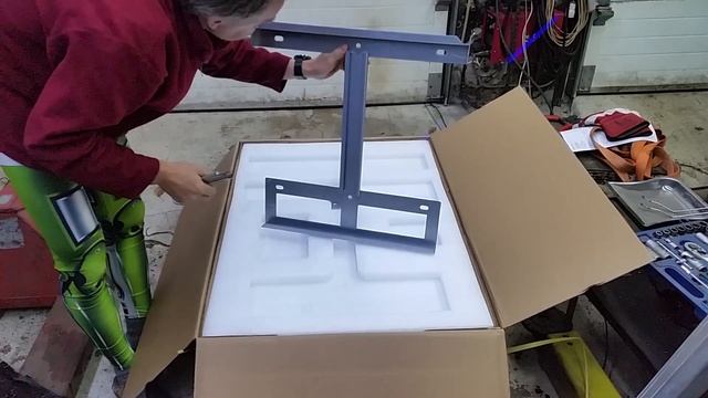 Voltronic InfiniSolar 15kW - 3 fazázový hybidní invertor : unboxing * 221025 смотреть онлайн