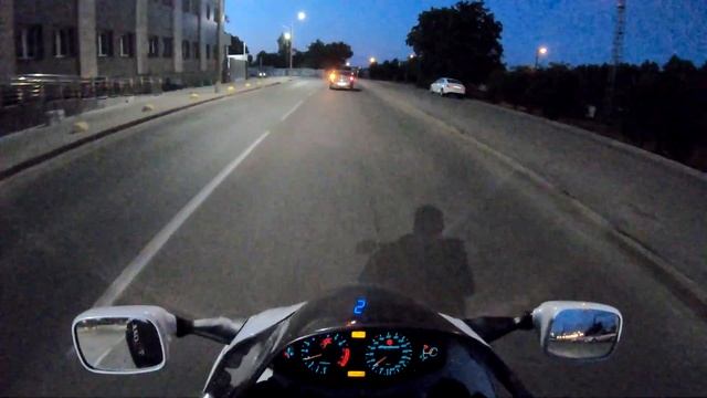 Ночные покатушки на Suzuki gsx 1300 r hayabusa смотреть онлайн