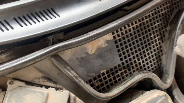 Mercedes Benz W210 E class e320 e280 E55 замена пластика под дворниками replacement wiper plastics смотреть онлайн