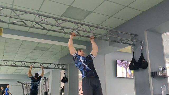Самая эффективная тренировка подтягиваний с дополнительным весом | #motivation #sport #coach смотреть онлайн
