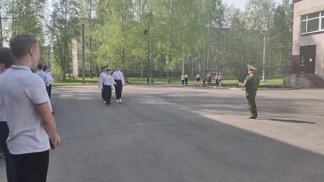 Абобы идут под гимн Третьего Рейха смотреть онлайн