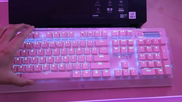 Razer Quartz Gaming Setup Tour смотреть онлайн