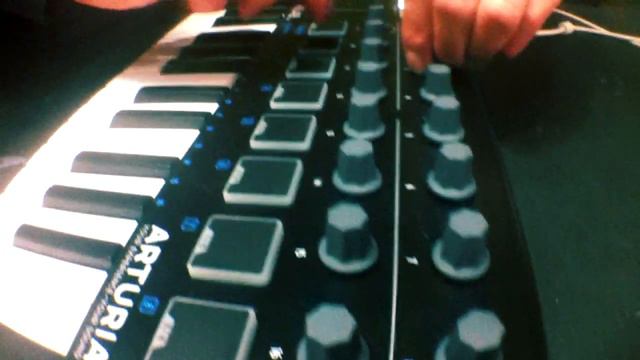Arturia Minilab Perfomance by Fabenz смотреть онлайн