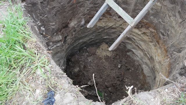 Выгребная Яма Своими Руками в Частном Доме или на Даче. Очистка Выгребной Ямы Своими Руками. смотреть онлайн