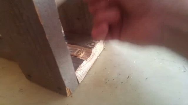 Как сделать мышеловку (давилку) для мышей и других вредителей! Таёжный метод!