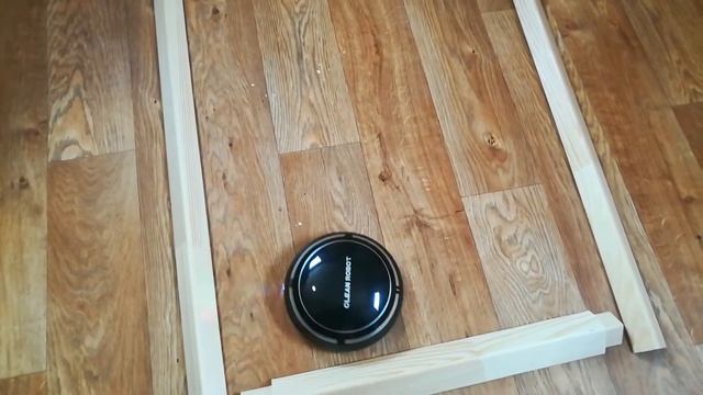 Мини робот-пылесос Clean Robot смотреть онлайн