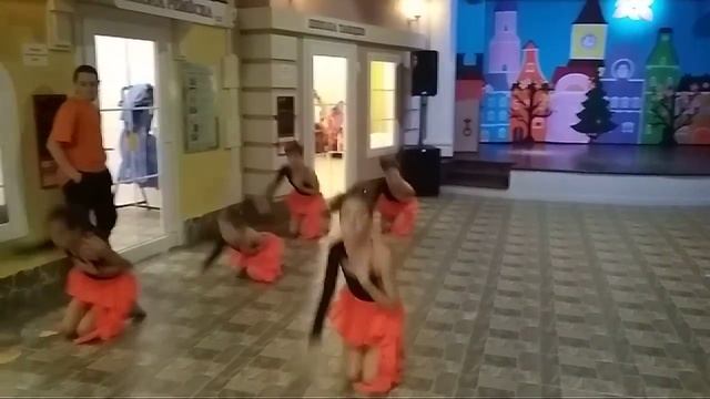 Leeloo Сегодня радовали жителей Кидбурга мне понравилось ???????? смотреть онлайн