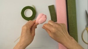 DIY * Тюльпан из гофро бумаги с конфеткой * Corrugated paper tulip with candy