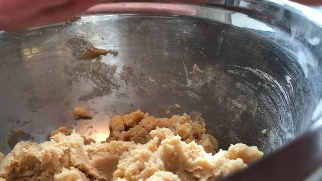 Арахисовые печенья с шоколадной начинкой смотреть онлайн