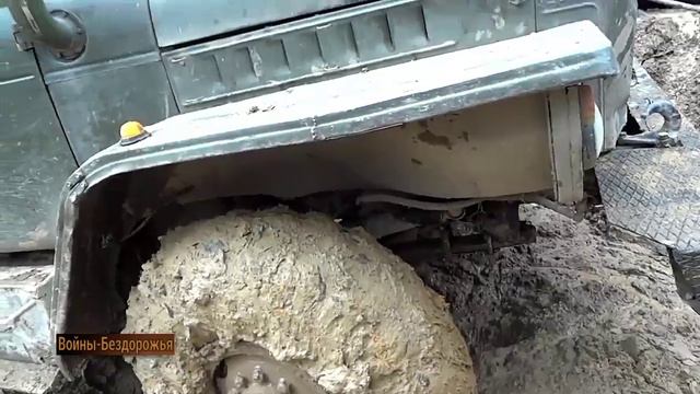 Урал 4320 Грузовик-лесовоз 6х6 с раскисшими дорогами _ Старые грузовики для бездорожья смотреть онлайн