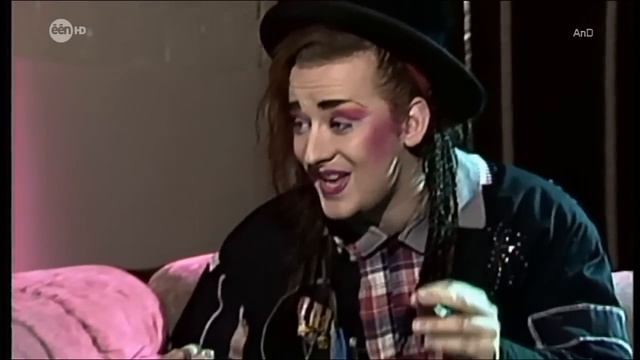 Boy George - Karma Chameleon (Acoustic 1983) смотреть онлайн