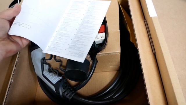 Unboxing the Wallbox Pulsar Plus electric vehicle charger (UK version) смотреть онлайн