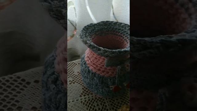 Вазочка из трикотажной пряжи Бисквит. смотреть онлайн