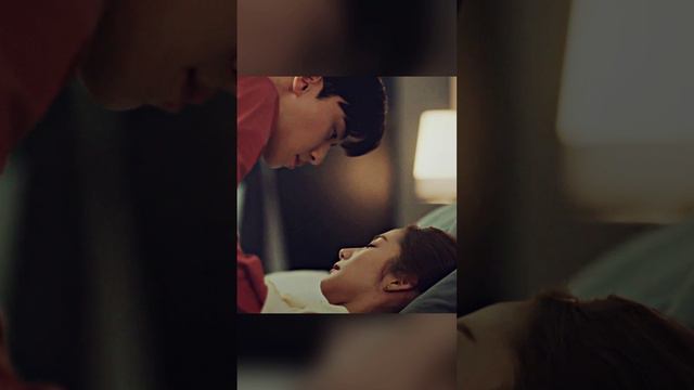 Что случилось с секретарем Ким - We Don't Talk Anymore смотреть онлайн