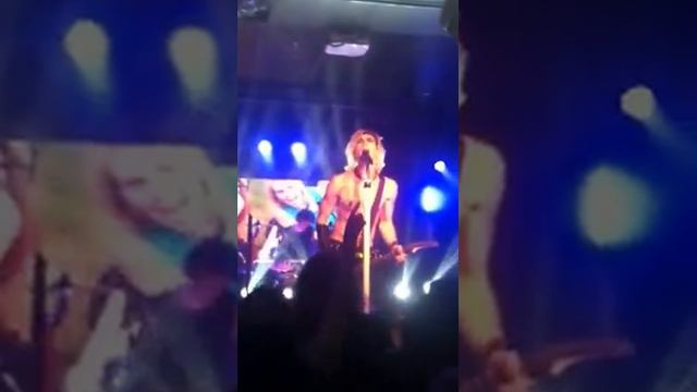Mariana's Trench - One Love смотреть онлайн