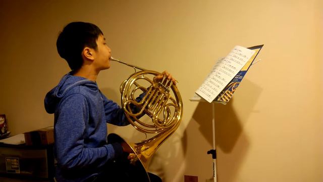 Nathan Le : E flat major scale смотреть онлайн