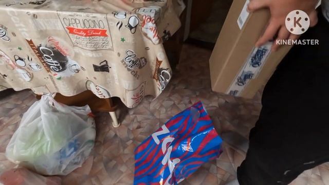 Живу с тремя детьми в деревне.Много нужных покупок.