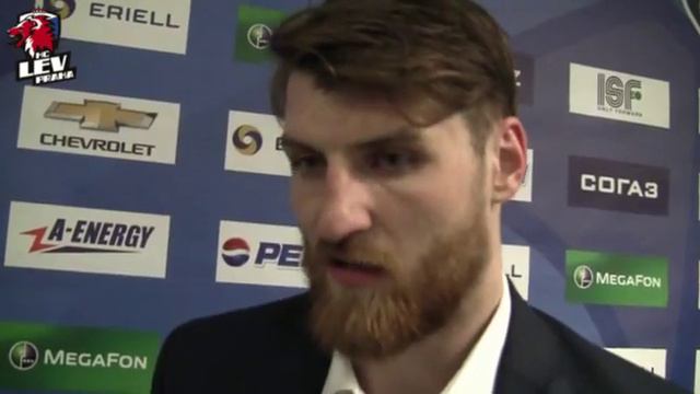 Nakládal po druhém finálovém vítězství nad Magnitogoskem смотреть онлайн