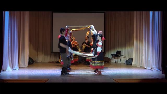 Танок с поясами.mp4 смотреть онлайн