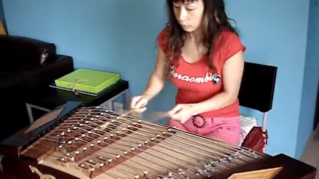 Hong Kong musician Yu Ping Chen plays Bellbound смотреть онлайн