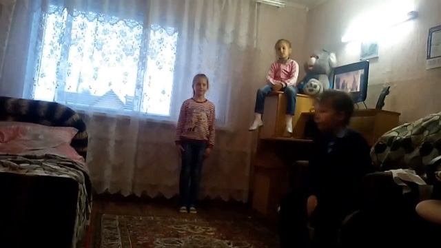 Water Bottle Flip Challenge | Kids смотреть онлайн