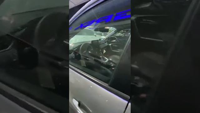 Toyota Rav4 на максималках из ОАЭ смотреть онлайн