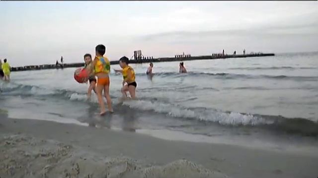 Одесса! ♥ Море, весёлые дети, танцы, американские горки смотреть онлайн