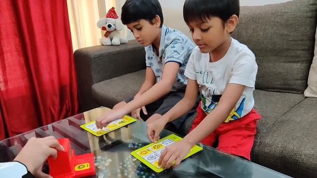 Aarav & Ayansh plays Zingo Game| Kids Fum time | Game Play смотреть онлайн