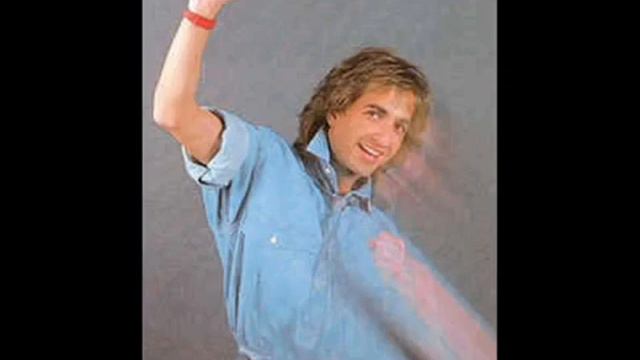 Carrara - Baby Dancer (Club Mix) смотреть онлайн