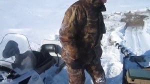 Снегоход Линкс-Армеец по уши в воде..