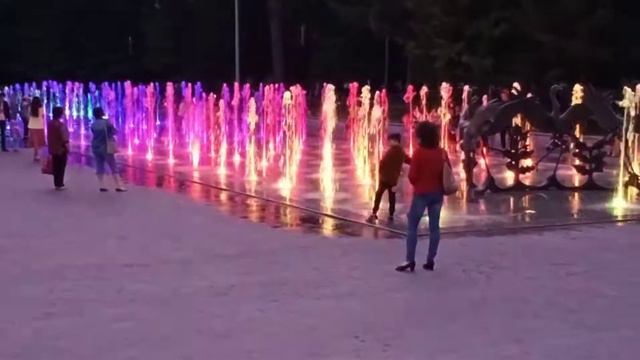 Фонтан "Танцующие журавли" Уфа ГДК смотреть онлайн