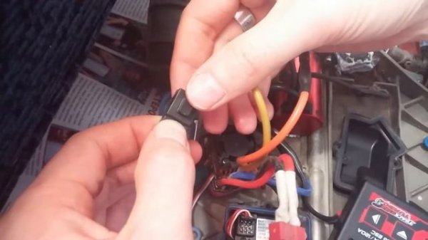 Подключение программатора (turnigy program box) к SLASH 4x4