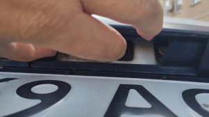 Замена установка лампы w5 освещения гос номера Citroen berlingo B9