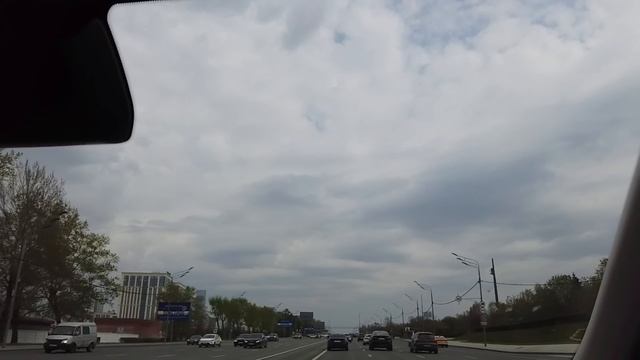 Игла и краска на холсте кожи